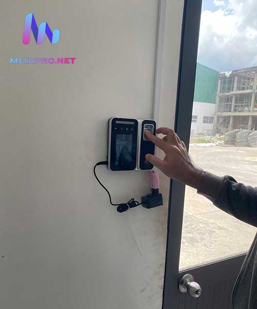 máy chấm công khuôn mặt AI24B
